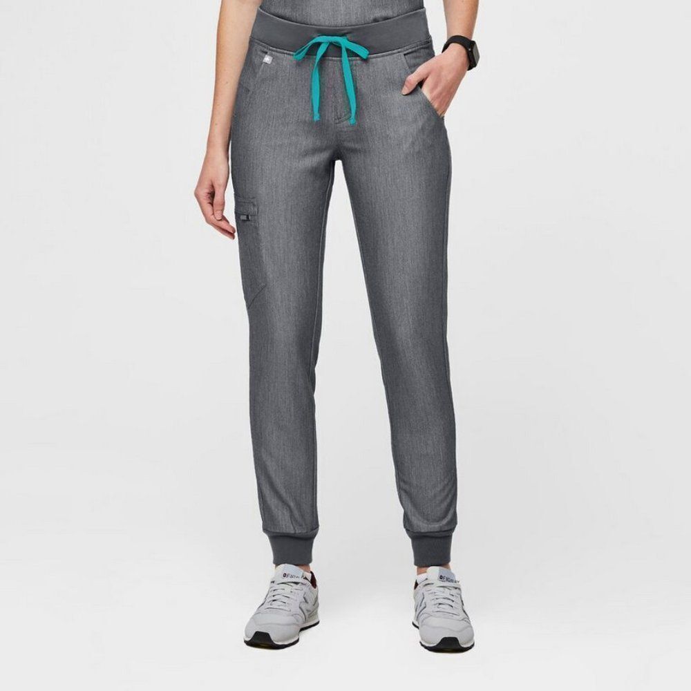 FIGS Zamora Jogger Scrub Pants in Graphite